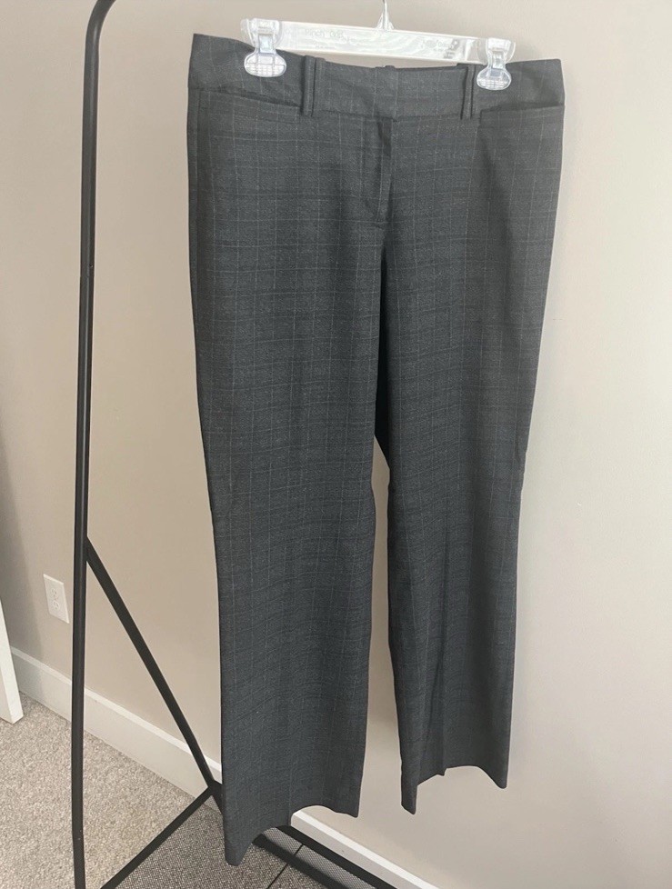 Women’s Ann Taylor Dress Pants size 8. Business wear, professional attire