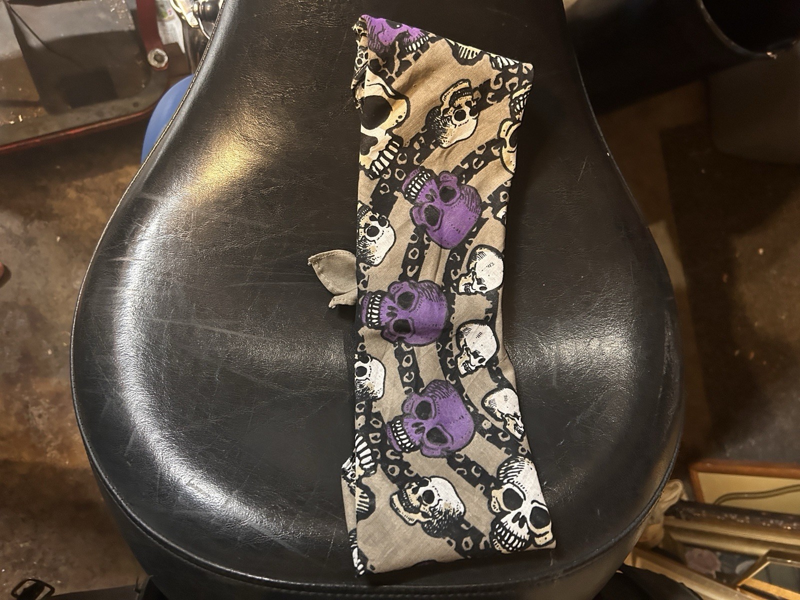 Designer Skull Pattern Tie – Gray Black Purple White bandana