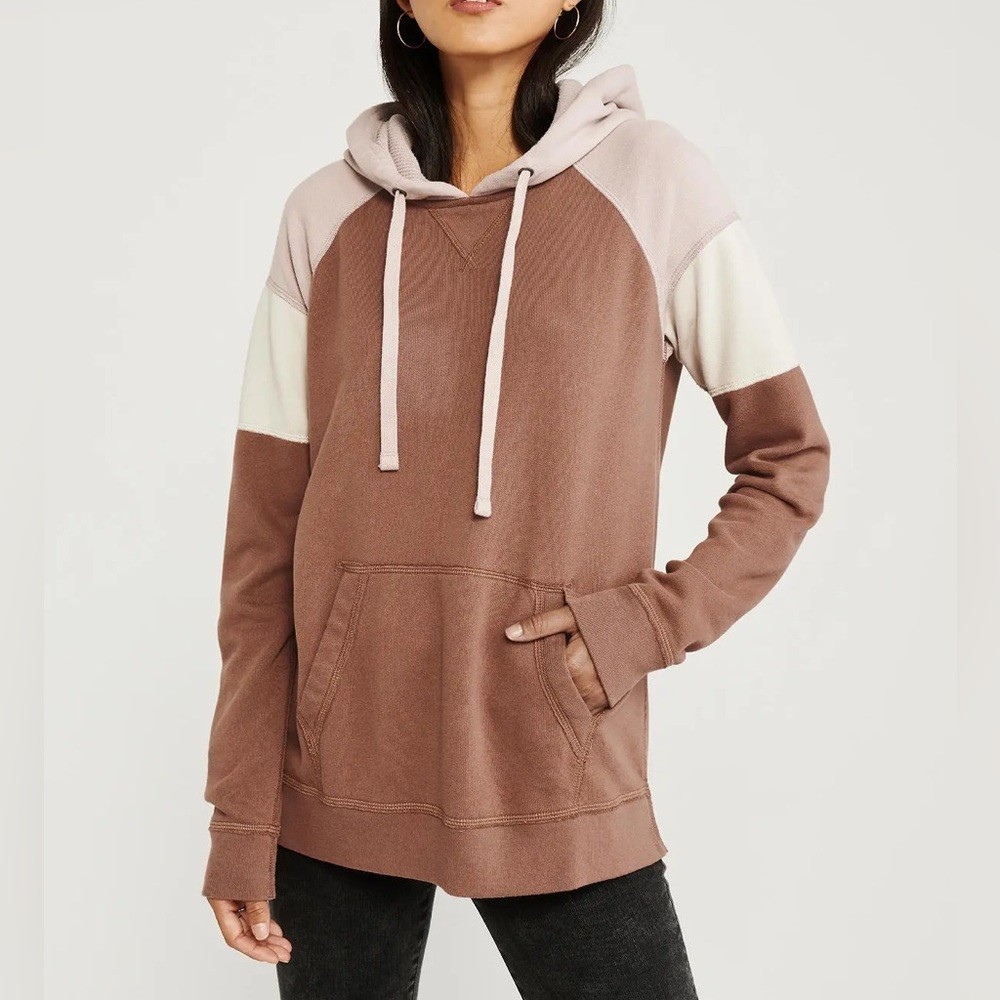 Abercrombie & Fitch Colorblock Hoodie Sweatshirt in Blush, Size Medium
