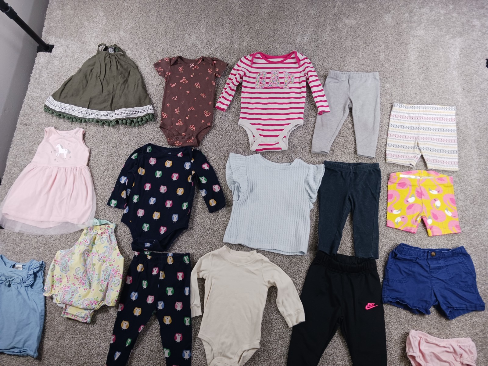 Gap Carters 9M Kids Mixed Lot Of 17 Clothes Dresses Shirts Pants Shorts