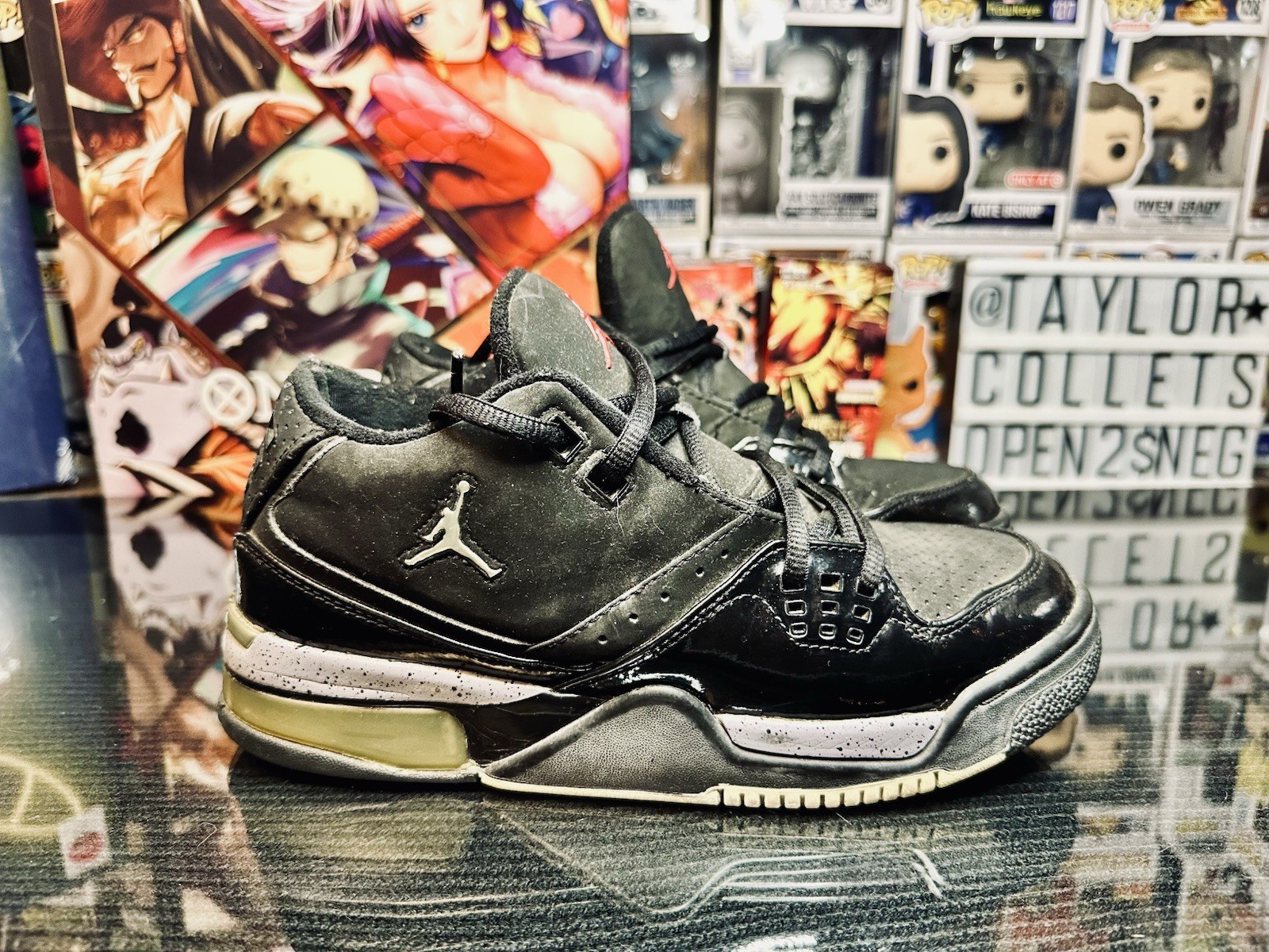 Large Jordan Shoe Lot – Vintage Find. – Nice Collection- Youth