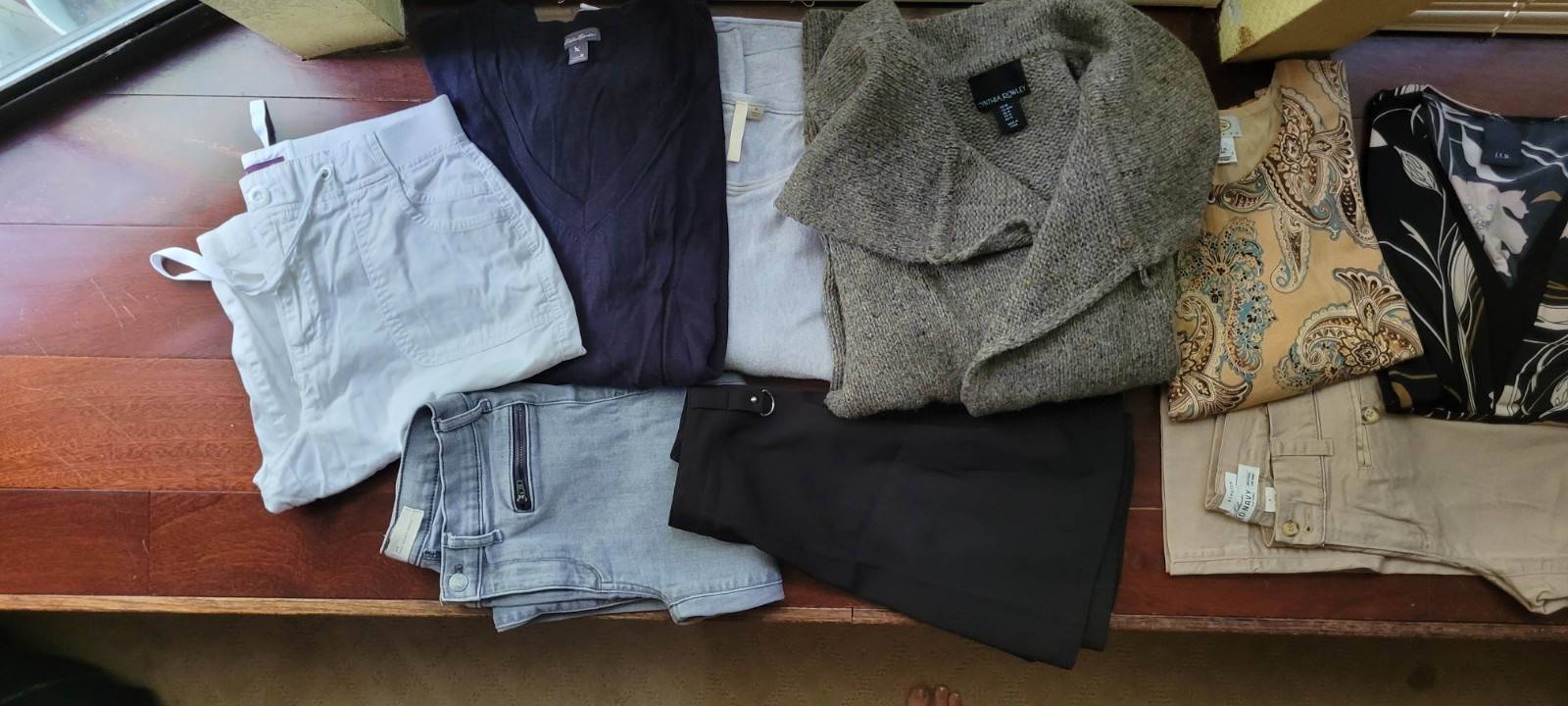 Women&rsquo;s Lot Bundle Medium 8/10 Talbots Old Navy Cynthia Rowley Eddie Bauer
