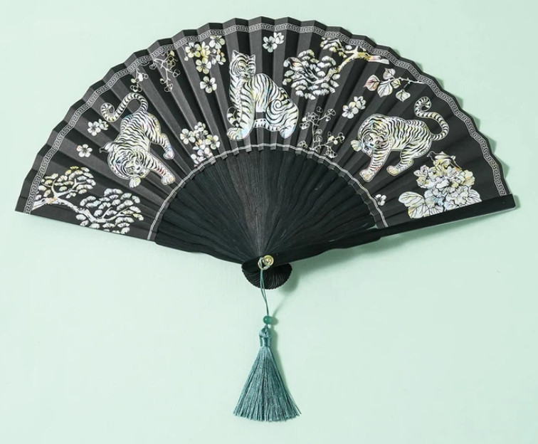 Wooden Bamboo Folding Hand Fan – The Korean Magpie and Tiger 25 cm