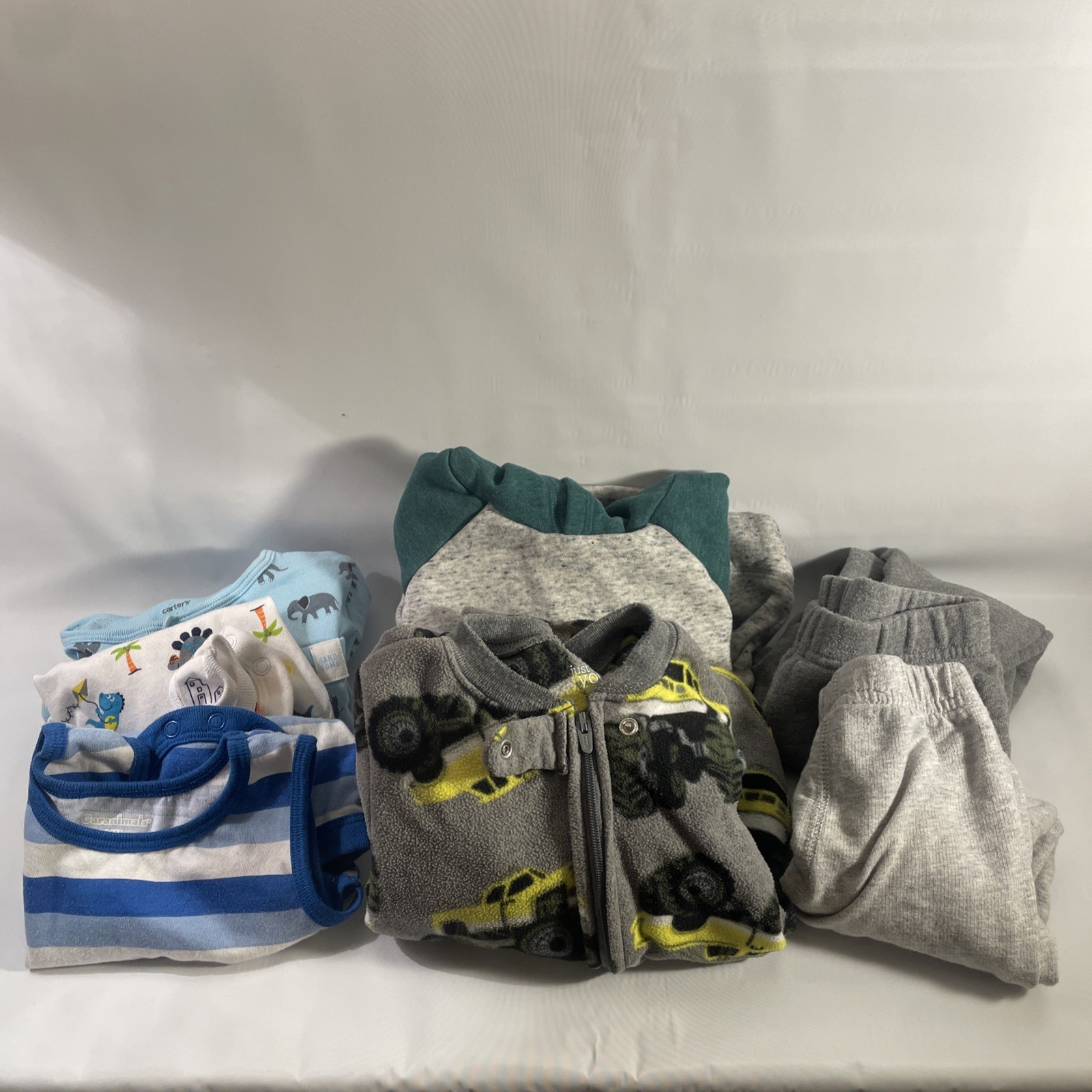 Carter&rsquo;s Jumping Beans Garanimals Baby Boy 24M 2T Clothing Lot