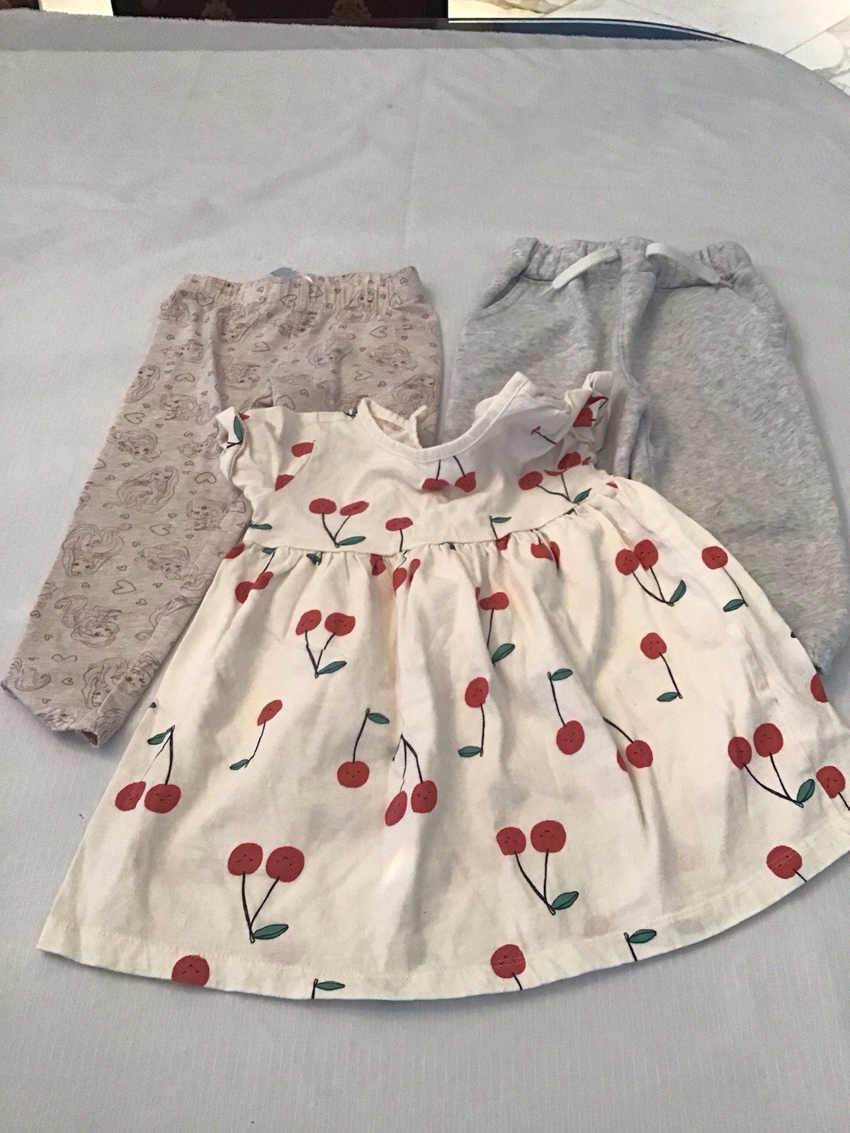 Baby Girl Lot Of Clothes 18-24 Months Lot Of 8 Pieces