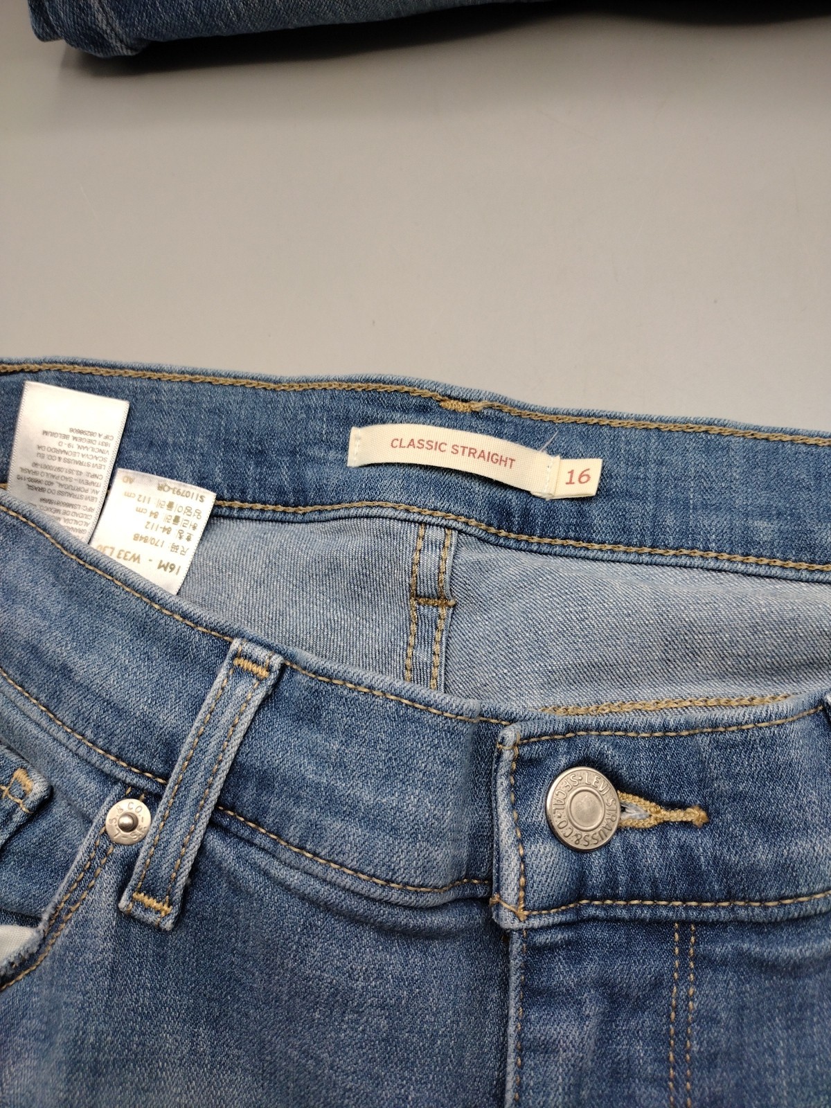 Wholesale 10pc Lot Women&rsquo;s Jeans Multiple Brands American Eagle Levi&rsquo;s Resell