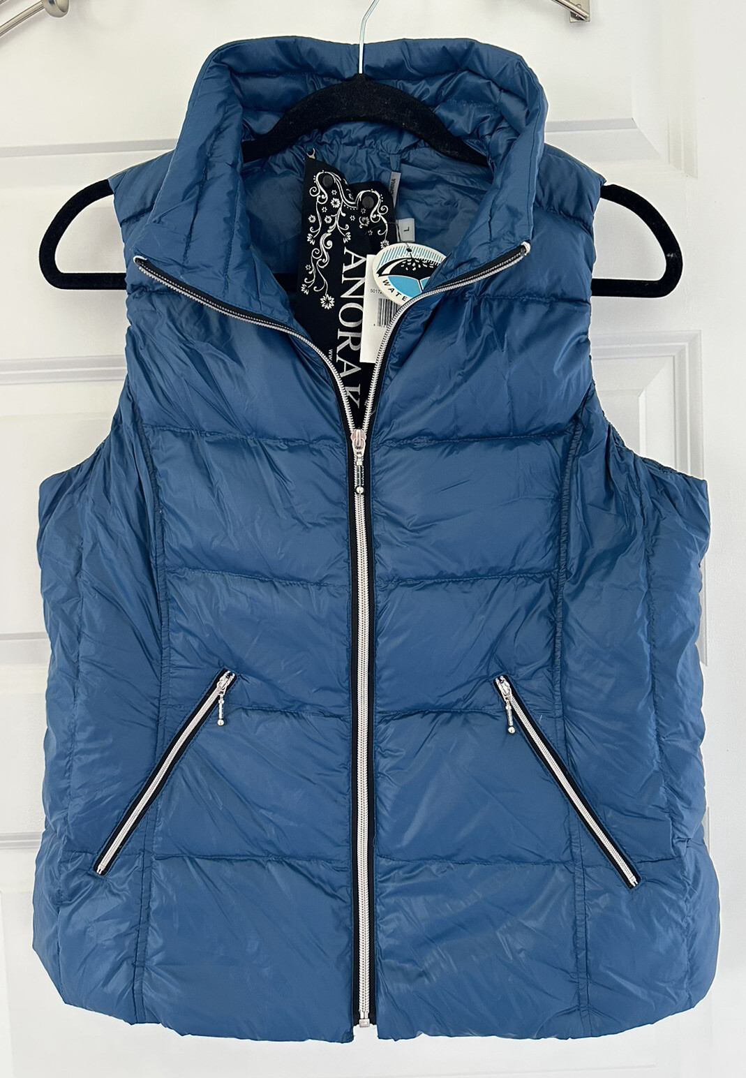 Wholesale Lot Of 75 Women’s Anorak Short Nylon Down Vest Various Colors / Sizes
