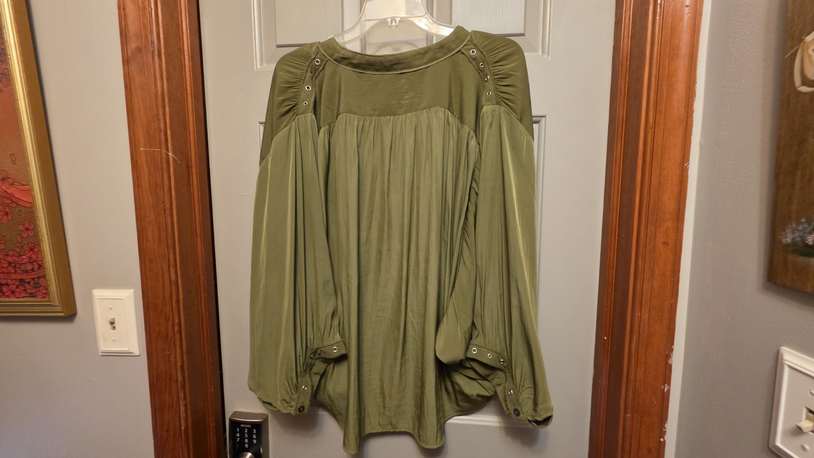 Chico&rsquo;s Women&rsquo;s Size 3, 4 Items. 3 Tops Lot Green/Red & Abstract. Black Jacket