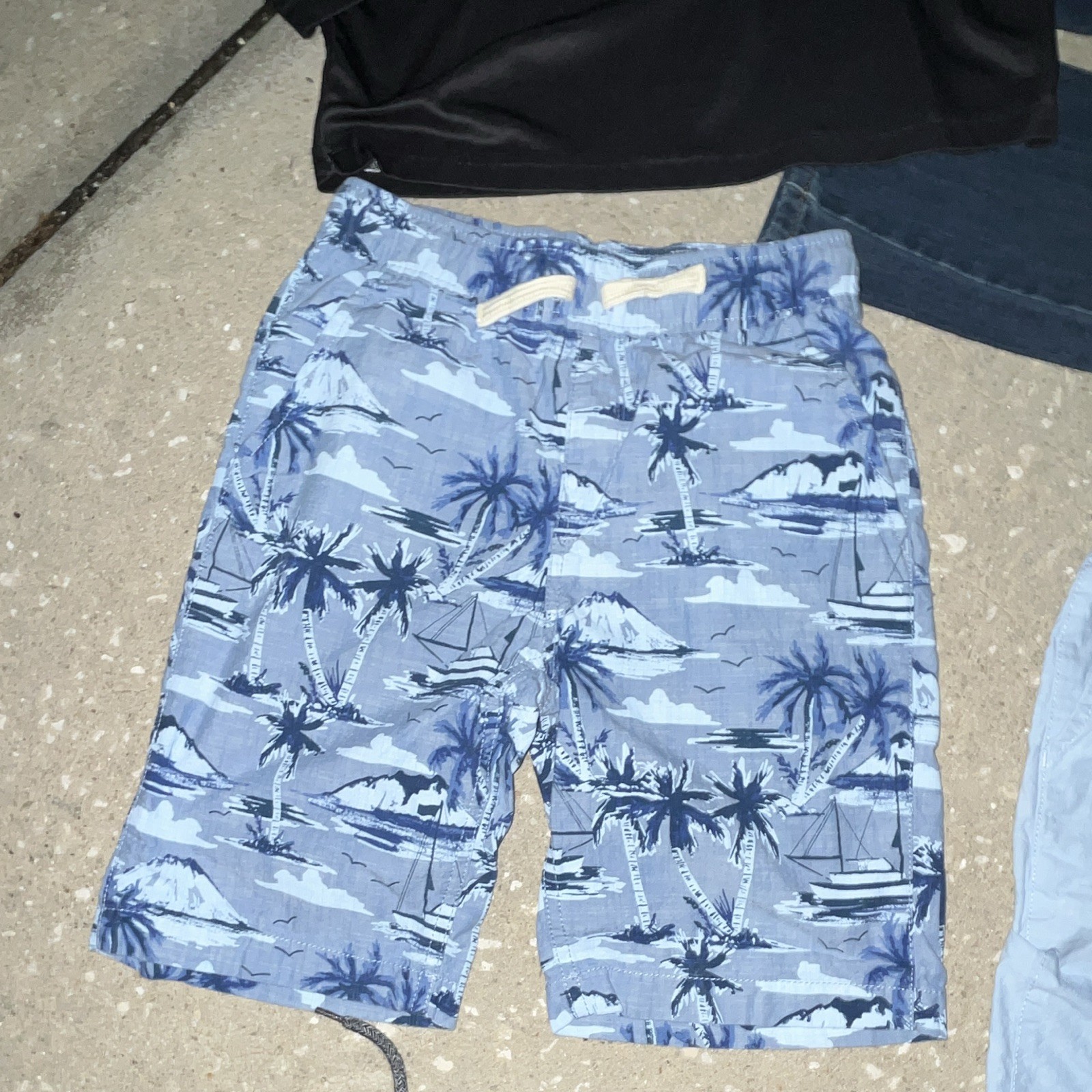 Mix Boys size 10 Clothing Lot Denim Shorts & Jeans, Long Sleeve Tops Sports 11pc
