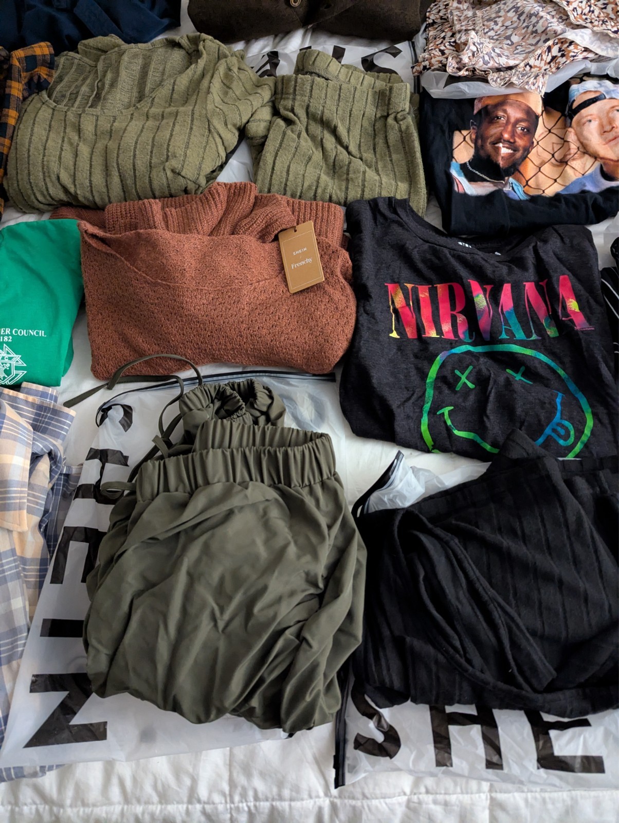 Unisex Clothing Lot Of 28 Mens Womens Mixed Reseller H&M, Untuckit, Polo