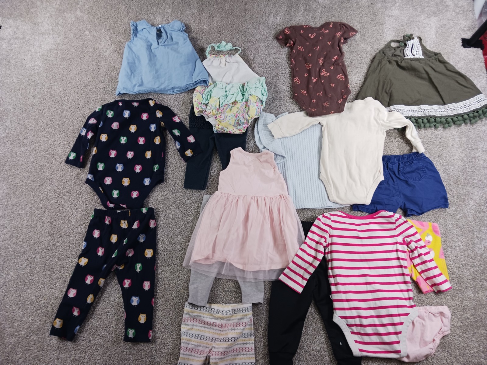 Gap Carters 9M Kids Mixed Lot Of 17 Clothes Dresses Shirts Pants Shorts