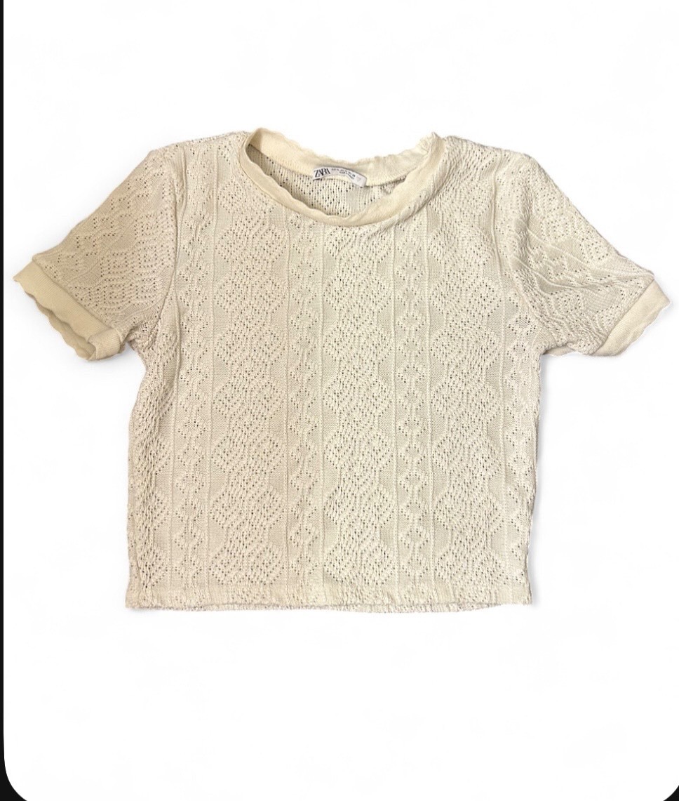 Women&rsquo;s clothing lot sizes S-M T-shirts Crop Tops Kpop
