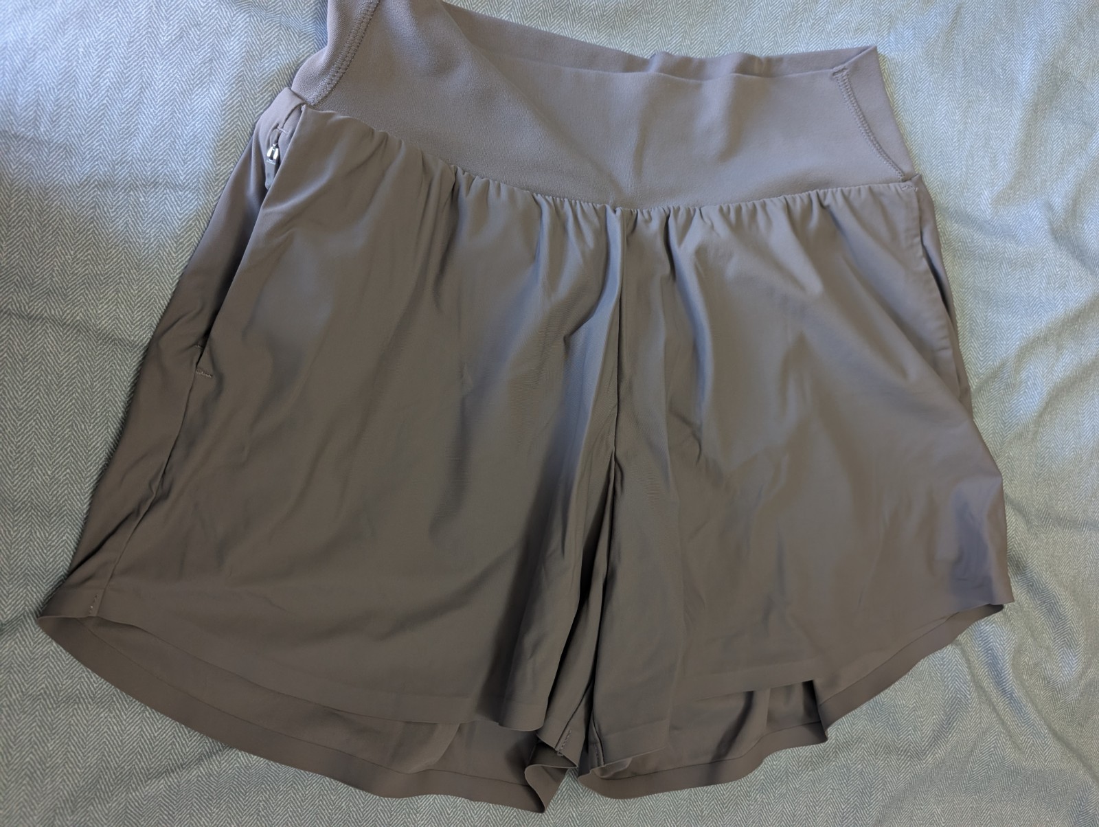 Lot Of 32 Size S Womens – Juniors Clothing Mixed Seasons Lot AE Old Navy Aerie