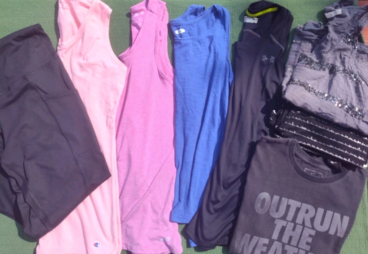 Lot of 8 Womens Mixed Clothing Tops Tanks Capris Sizes Small Name Brands Nice!