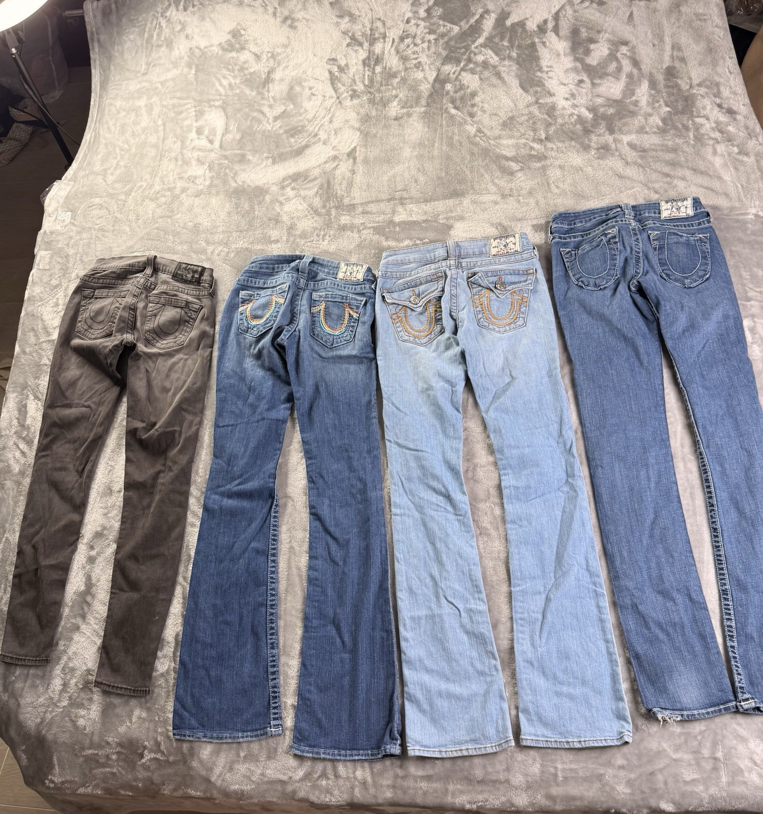 True Religion Women’s Denim Jeans Lot of 4 Blue/Gray Solid Logo Size 24/25