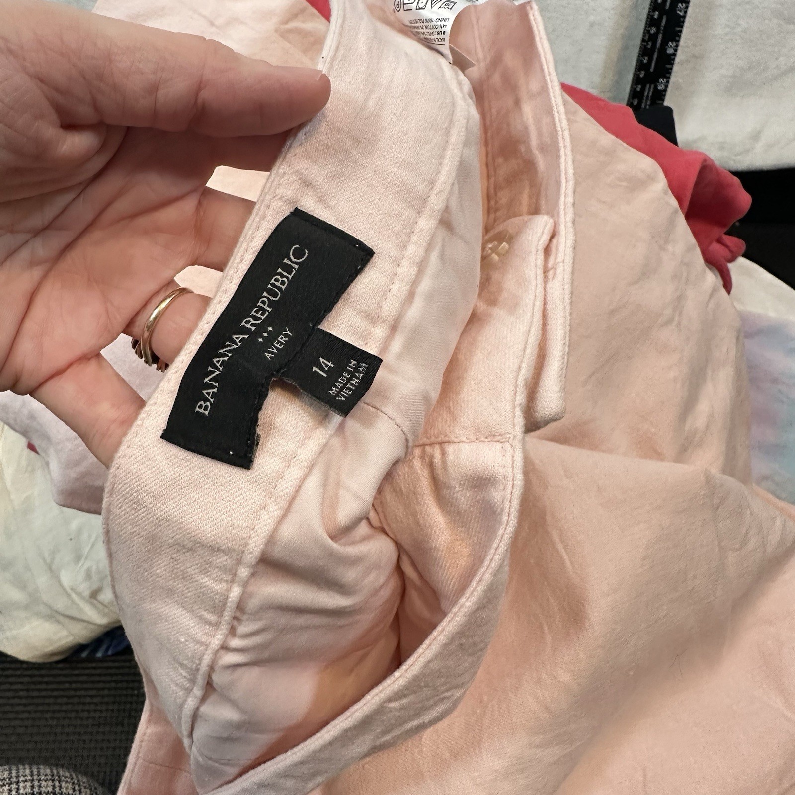Linen Clothing Whole Sale 26 Piece Lot Womens Various Sizes XS, S, M, L, XL 2X
