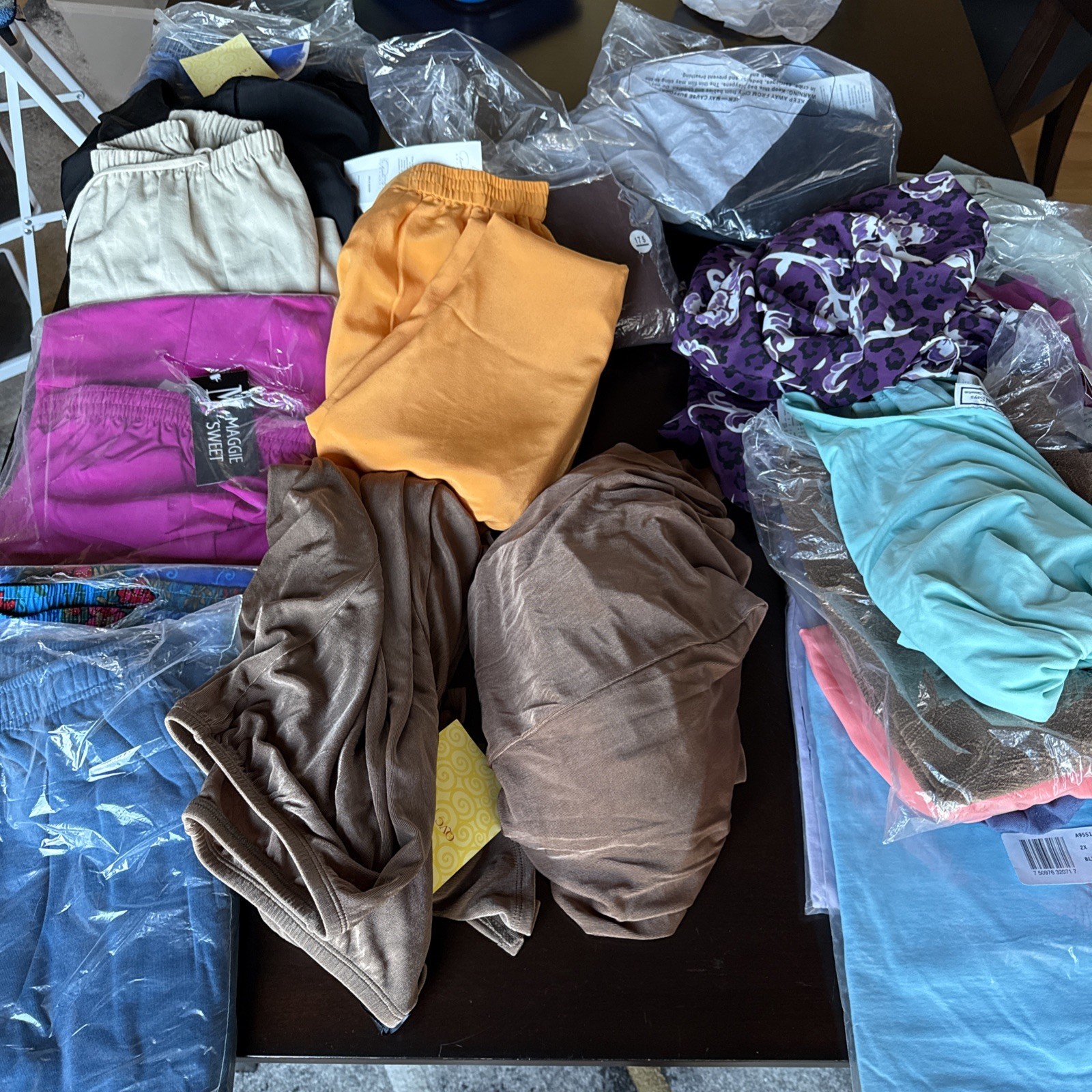 Reseller/Instant Wardrobe Lot –20 NEW QVC Women’s Clothes – SIZE 2X Brand Names
