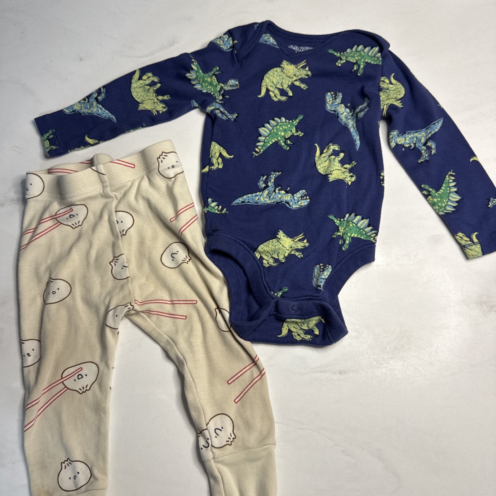 Lot Of 21 Boys Clothes 12-18 Months Various Brands And Styles 21 Pieces.
